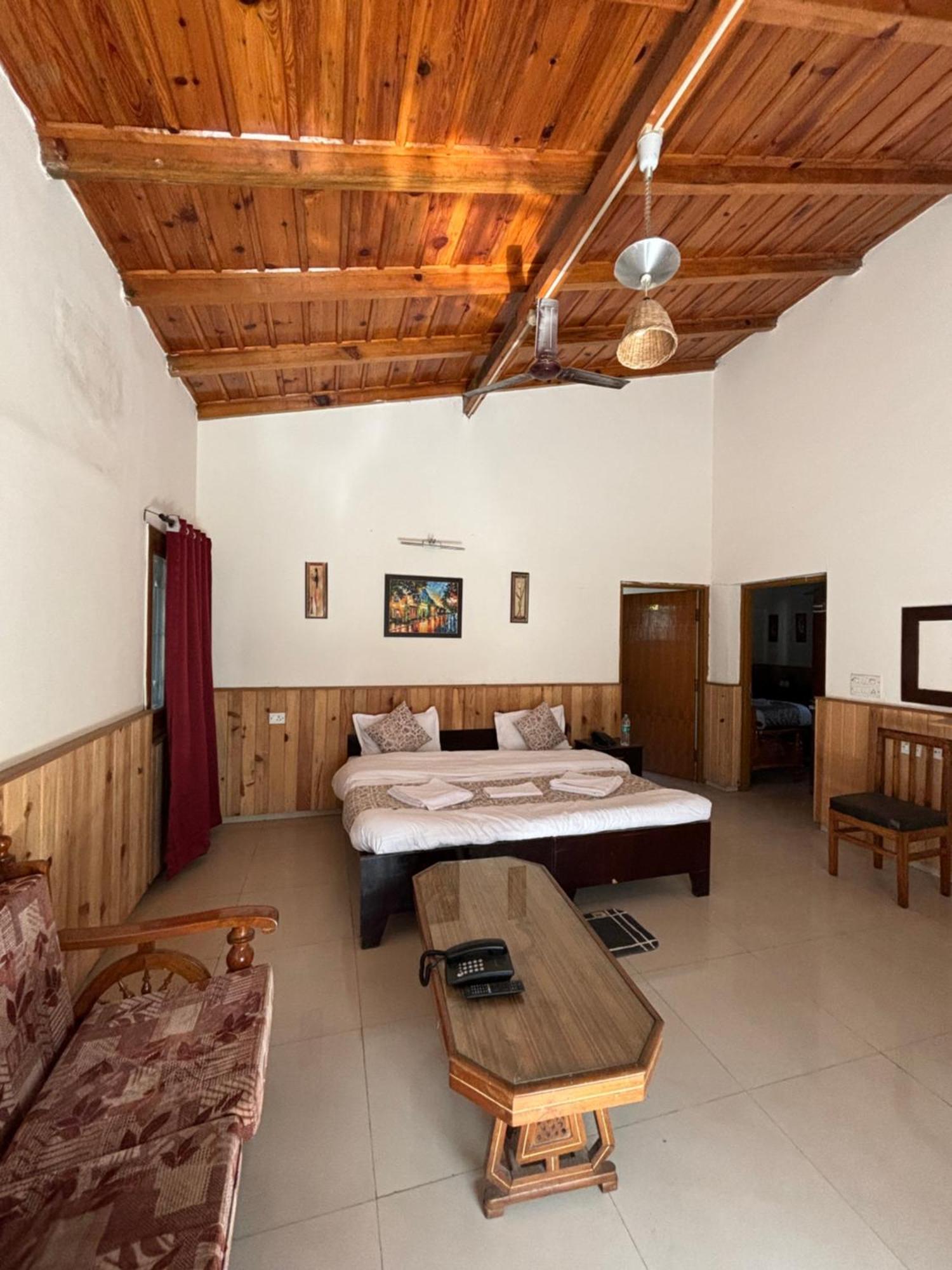 Ivy The Boutique Hotel Near Neem Karoli Temple 나이니탈 외부 사진