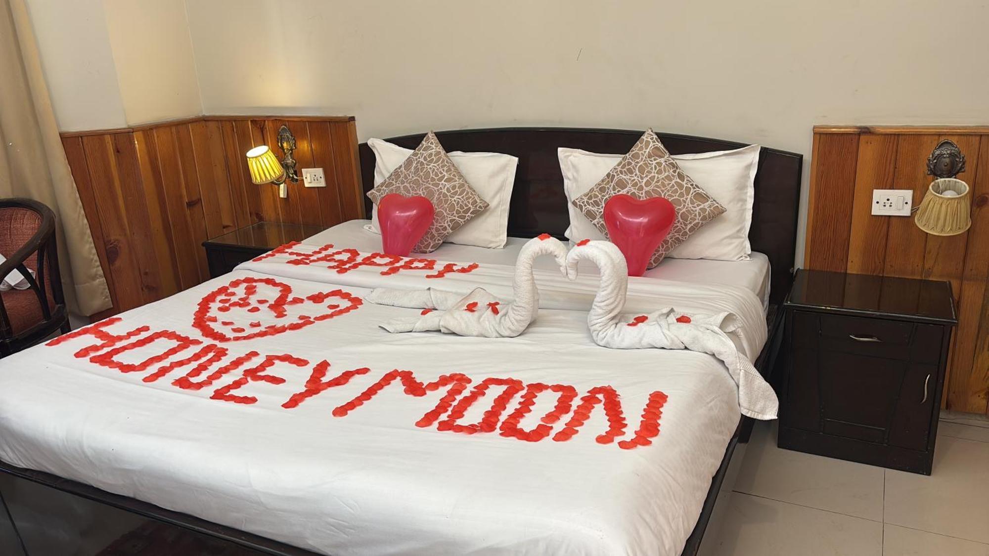 Ivy The Boutique Hotel Near Neem Karoli Temple 나이니탈 외부 사진