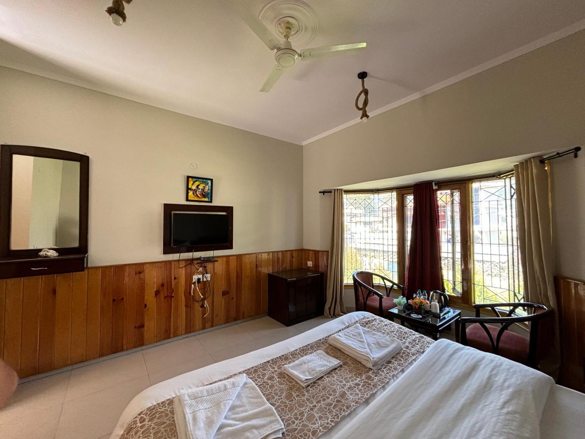 Ivy The Boutique Hotel Near Neem Karoli Temple 나이니탈 외부 사진