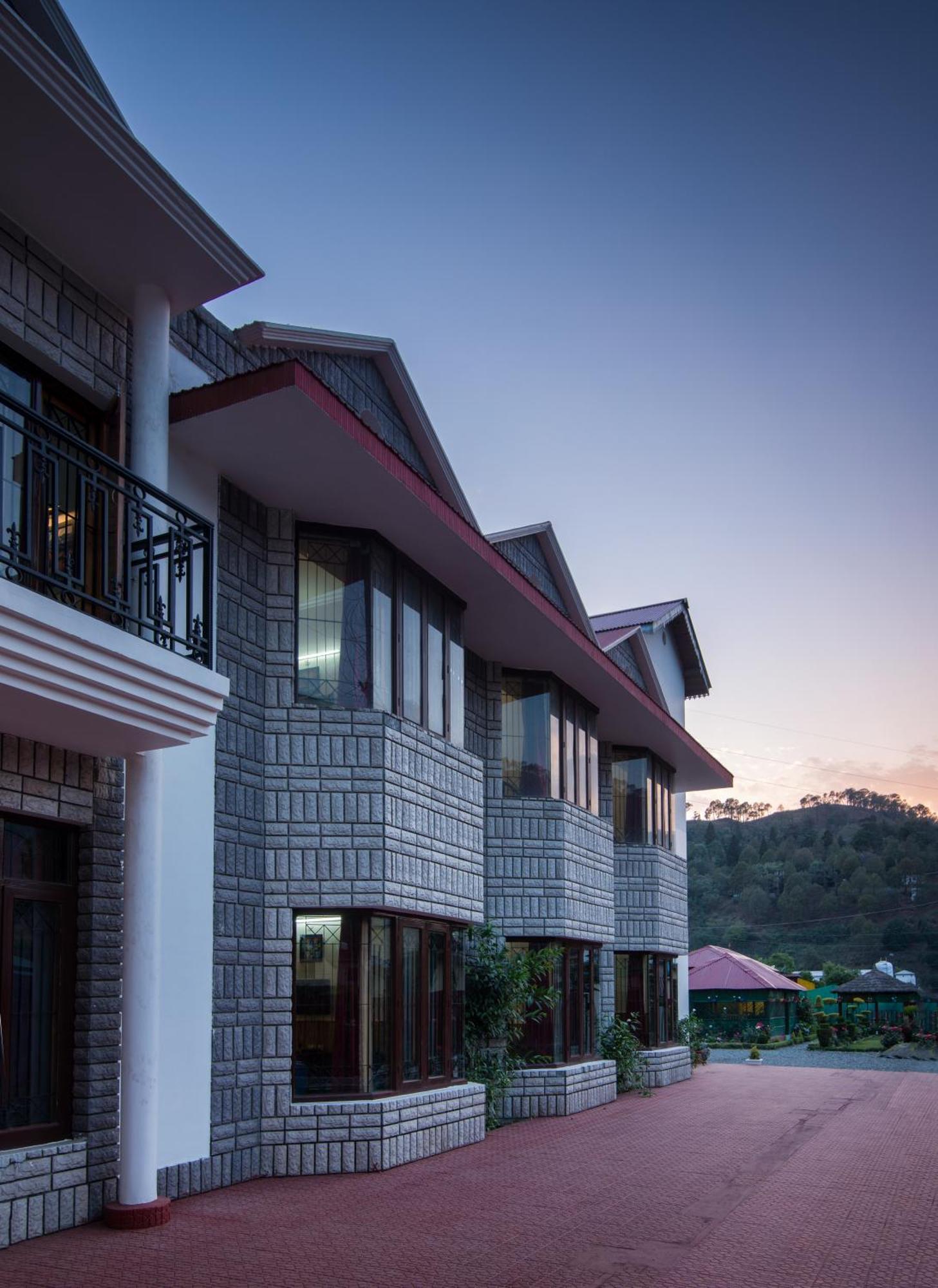 Ivy The Boutique Hotel Near Neem Karoli Temple 나이니탈 외부 사진